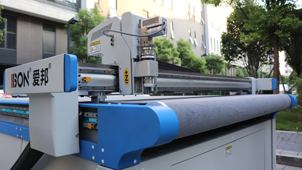 不知道一臺皮套裁剪設備多少錢？那就來看看這份報價單吧